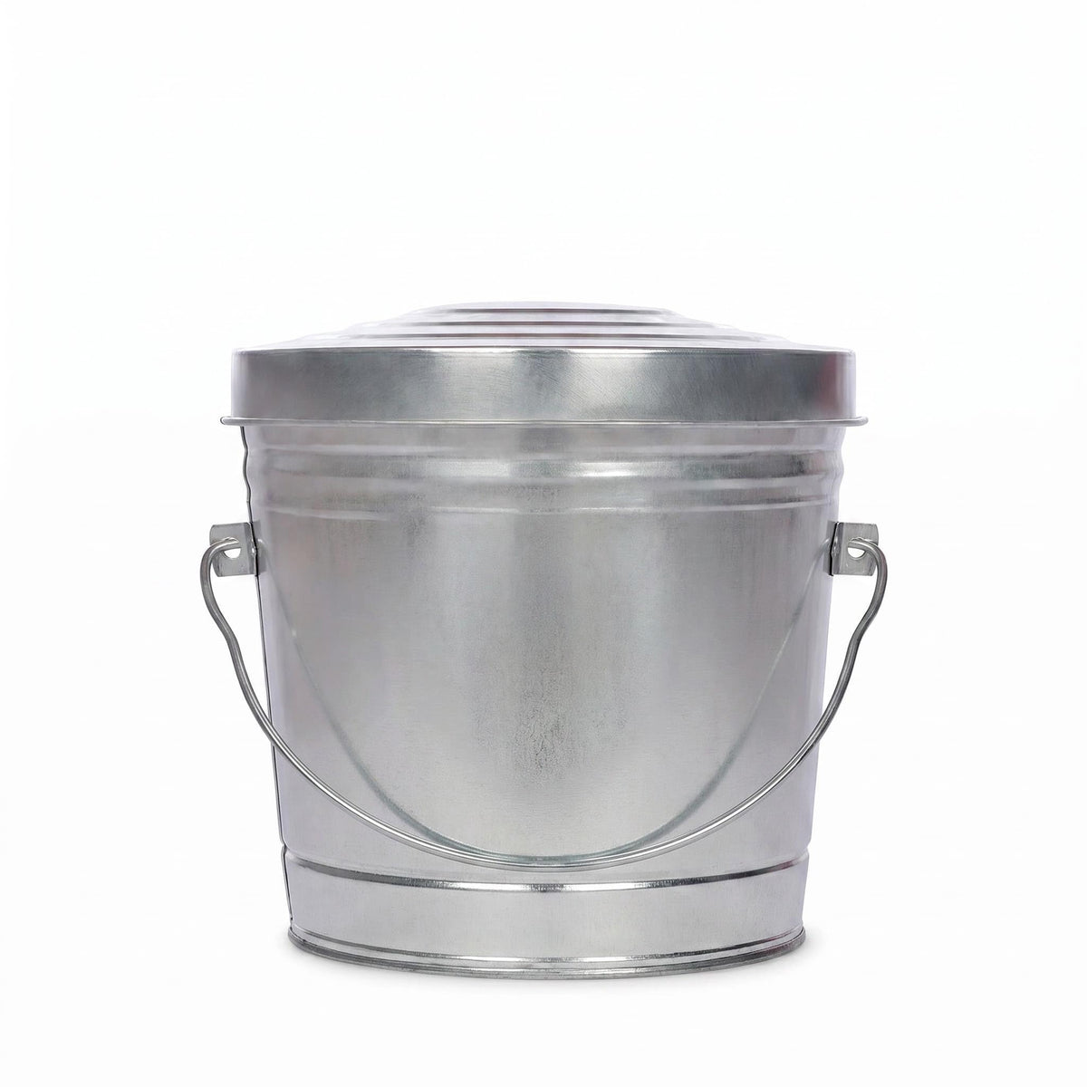 Galvanized Steel 6 Gallon Trash Can with Locking Lid Y711209