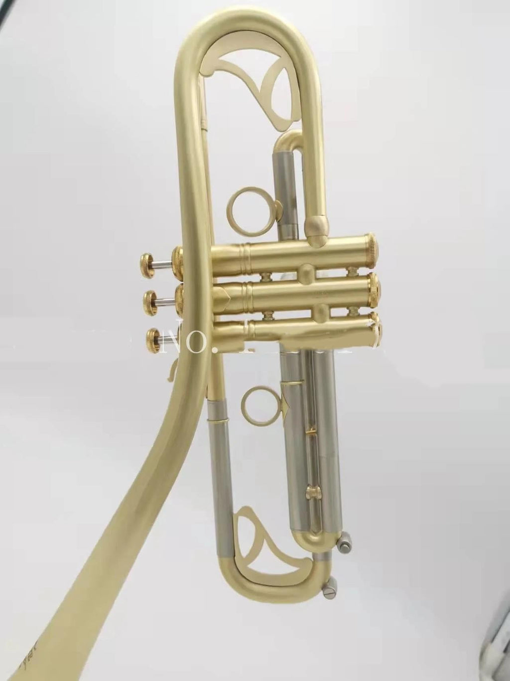 Bb Trumpet with Case and Mouthpiece C799