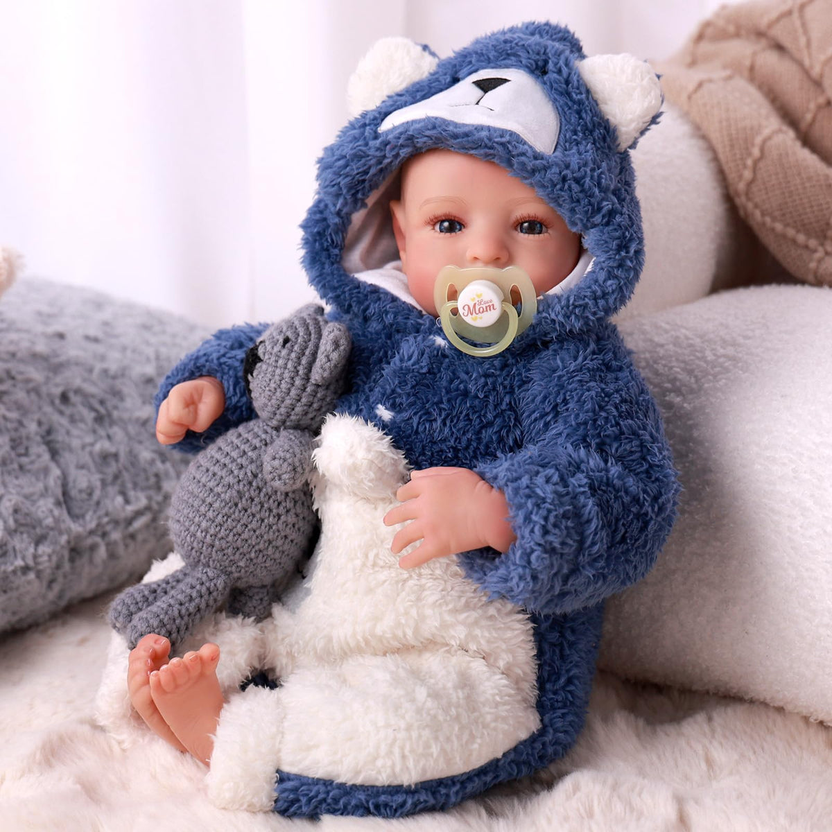 17 Inch Lifelike Reborn Baby Dolls Boy with Play Accessories Q884
