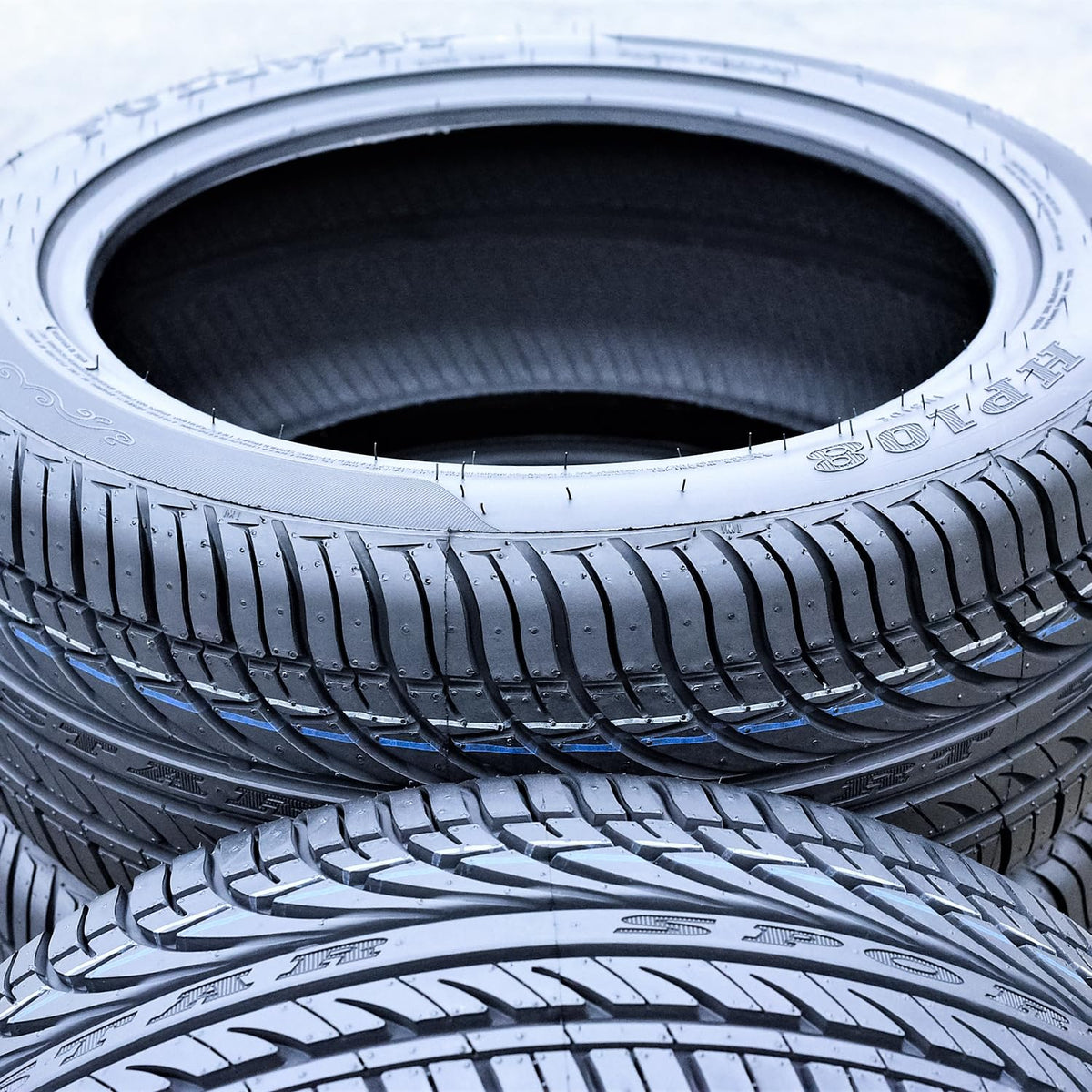 4 All Season 18 inch Tires P857