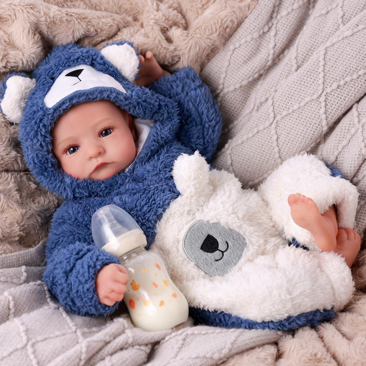 17 Inch Lifelike Reborn Baby Dolls Boy with Play Accessories Q884